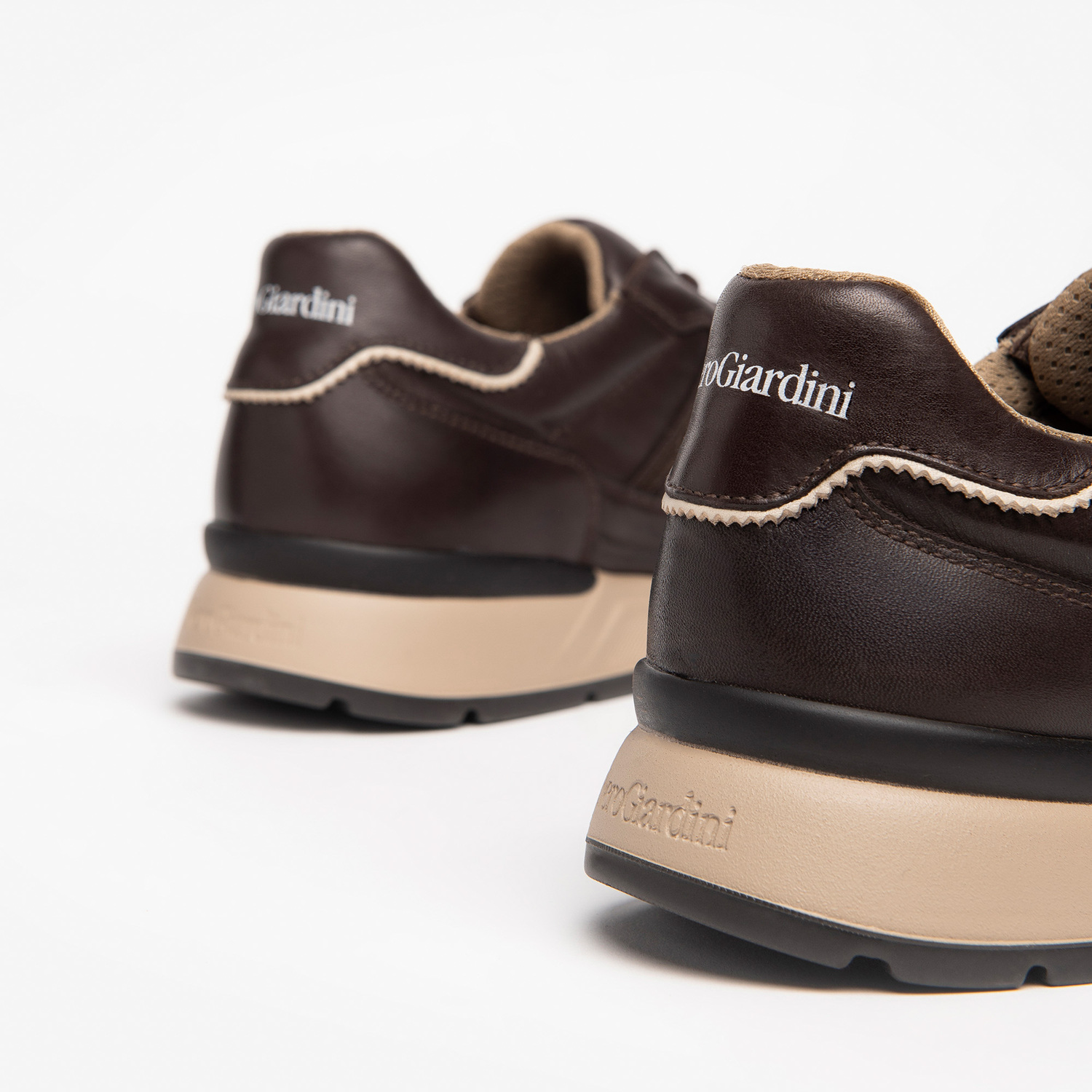 Sneakers Nerogiardini I202510u