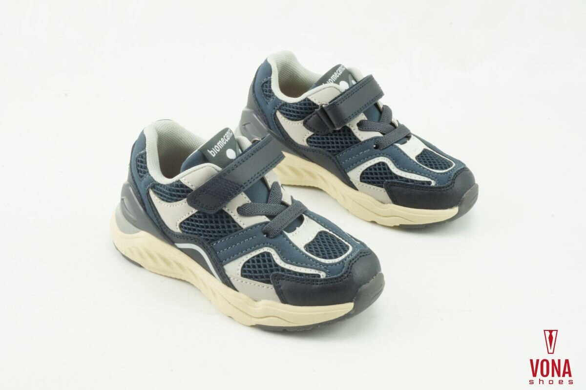 Sneakers Biomecanics 241260-